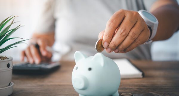 Ευρωζώνη: Κάμψη στις αποταμιεύσεις και τις επενδύσεις των νοικοκυριών