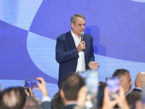 Μήνυμα Μητσοτάκη για τα 52 χρόνια της Νέας Δημοκρατίας: Αυτοκριτική και ορίζοντας το 2027