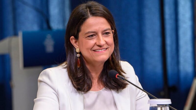 Νίκη Κεραμέως: Προτεραιότητα ο ρυθμιστικός έλεγχος της τεχνητής νοημοσύνης στην αγορά εργασίας
