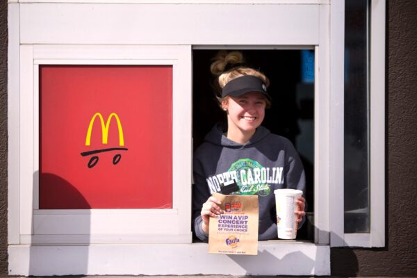Ομαδική αγωγή κατά της McDonald’s για χειραγώγηση τιμών μέσω τεχνητής νοημοσύνης