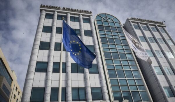 Ανοδική συνεδρίαση στο Χρηματιστήριο Αθηνών με οδηγό τις τραπεζικές μετοχές