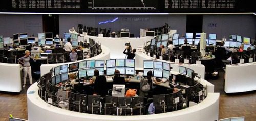 Αρνητική έναρξη στα ευρωπαϊκά χρηματιστήρια λόγω πληθωρισμού και γαλλικών δημοσιονομικών ανησυχιών