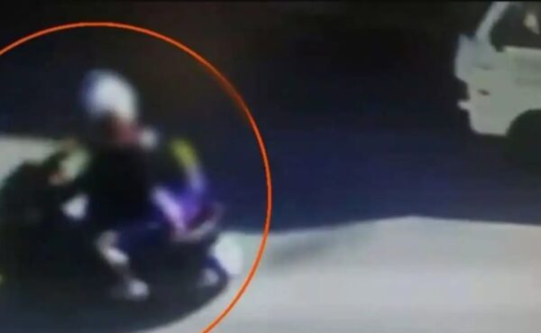 Εξελίξεις στην υπόθεση επίθεσης 32χρονου στην Ελευσίνα: Παραδόθηκε ο 18χρονος