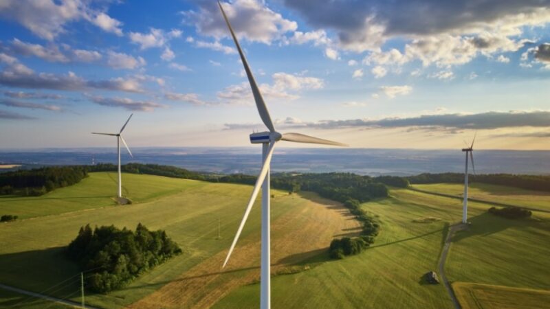 Στρατηγική επέκταση TotalEnergies και KKR στις ΑΠΕ με επένδυση 1,2 δισ. δολαρίων στις ΗΠΑ