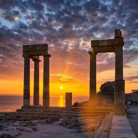 Τέσσερις ελληνικοί προορισμοί στους κορυφαίους του κόσμου για την «χρυσή ώρα»