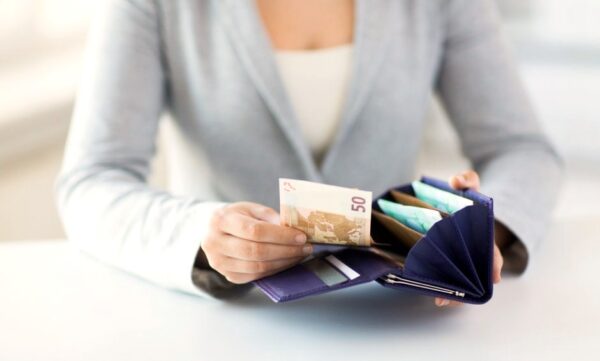 Πληρωμές 71,78 εκατ. ευρώ από ΕΦΚΑ και ΔΥΠΑ σε 80.000 δικαιούχους
