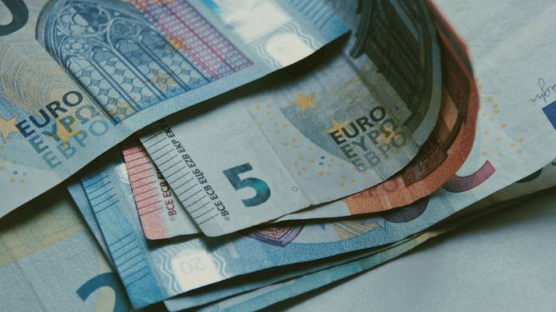 Πρόστιμα 659.647 ευρώ από την Αρχή Ελέγχου της Αγοράς για παραβάσεις και αισχροκέρδεια